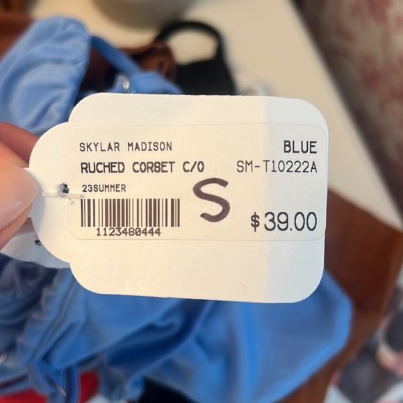 Light blue tank top never worn - Picture 2 of 2